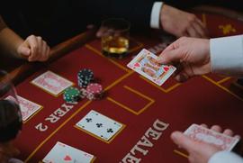 33Win ôm tiền